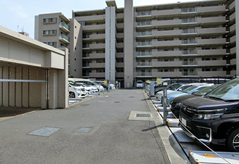 団地内車輌等への犯罪、団地内の違反駐車及びそれに伴う接触事故の防止対策